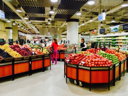 Dubai Marina Supermarkt Obstangebot