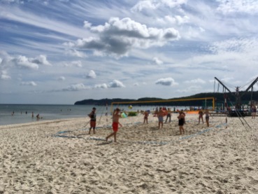 Beachvolleyball Insel Rügen Ostsee Hotelpraktikum Ales Consulting International